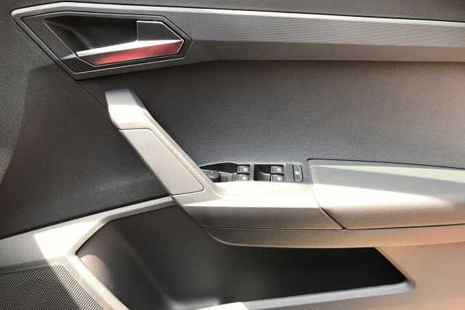 SEAT Arona SE Technology 1.0 TSI Petrol 115 7-speed DSG-auto